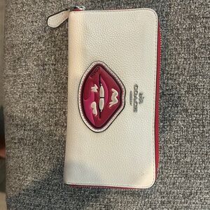 Coach Lip Wallet